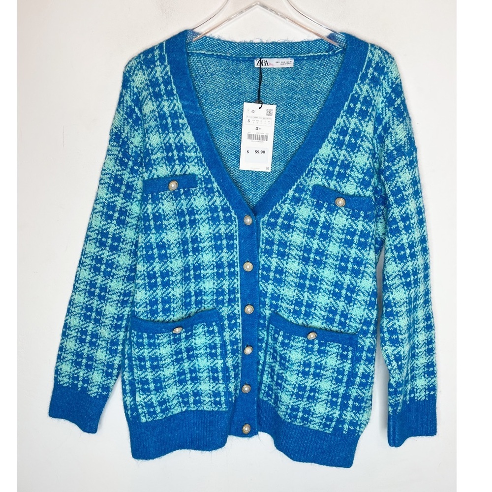NWT Printed blue button up cardigan with pearl buttons. Size small